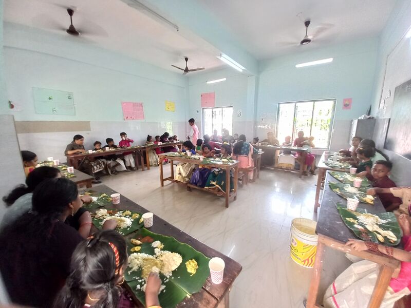 പ്രമാണം:42085 onam8.jpg