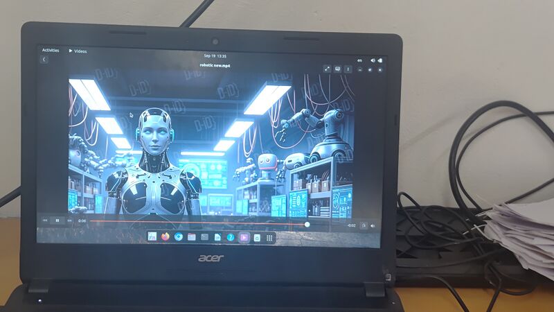 പ്രമാണം:42085 robot 11.jpg