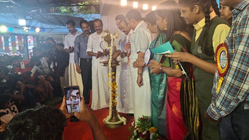 പ്രമാണം:43035 2a.jpeg