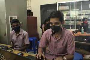 44055 LK.resized.JPG