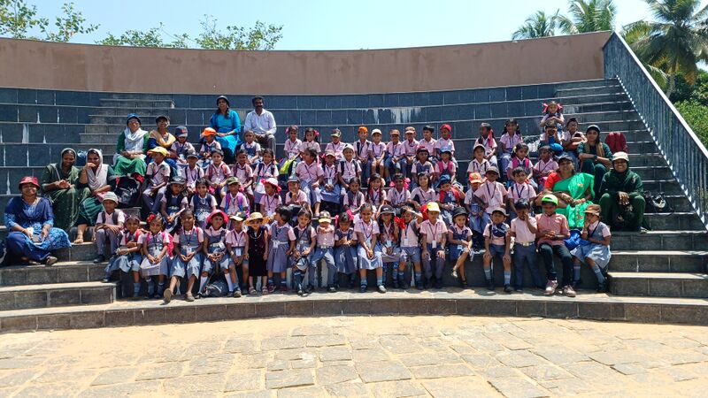 പ്രമാണം:44223 kg tour.jpg