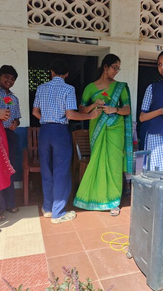 പ്രമാണം:47037 Teachers Day 3.jpg