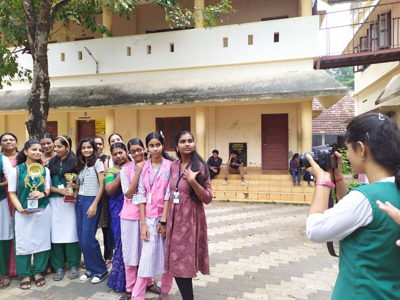 പ്രമാണം:Lkwork 11.jpg