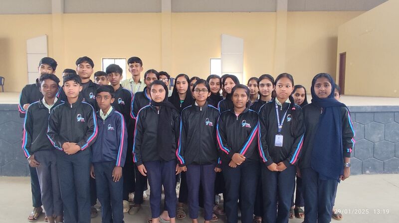 പ്രമാണം:15014 WYD LK9.jpg