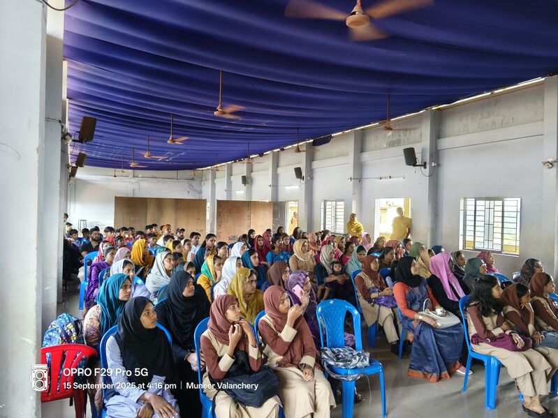 പ്രമാണം:19112-sep15-meshss irimbiliyam-2.jpg