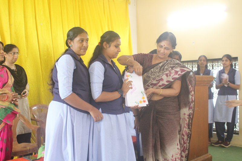 പ്രമാണം:21060-english fest2.png