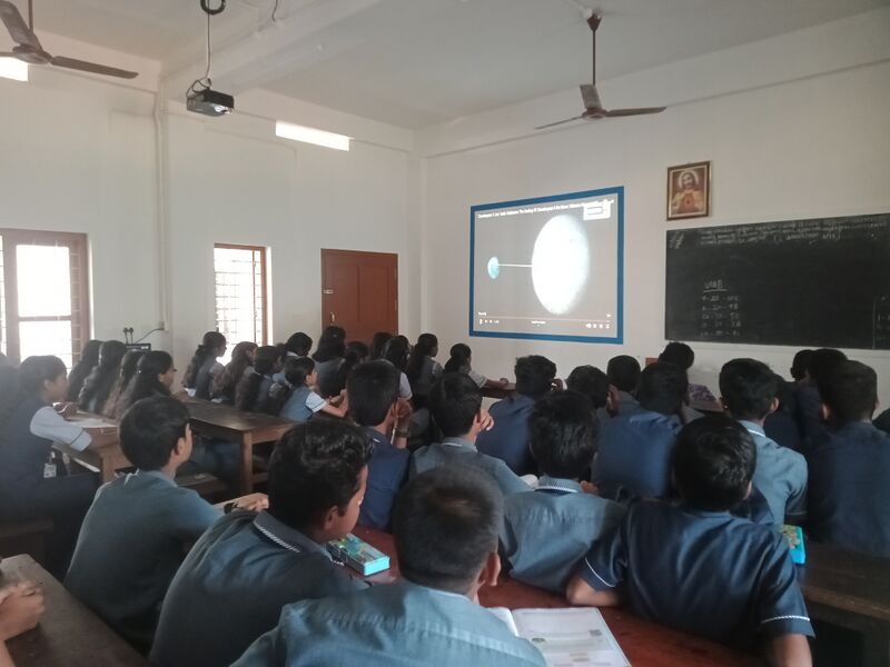 പ്രമാണം:28041-chandrayaan3-class1.jpg