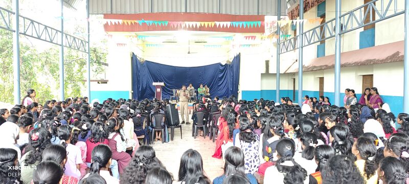 പ്രമാണം:42027 fire6.jpg