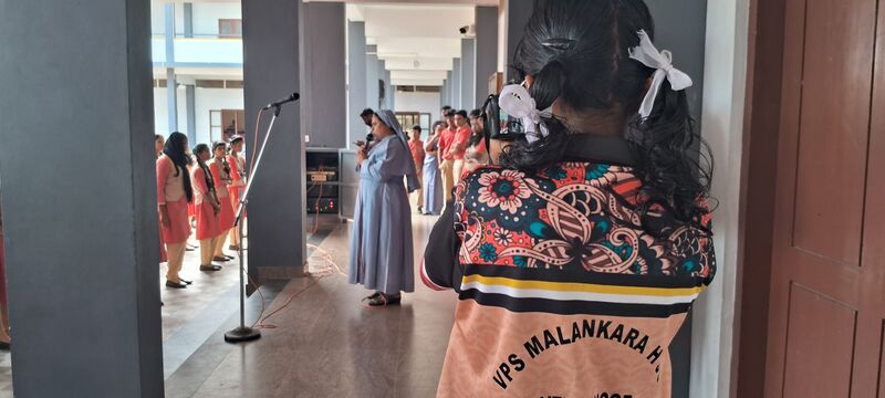 പ്രമാണം:44046 lk24 camera5.jpg