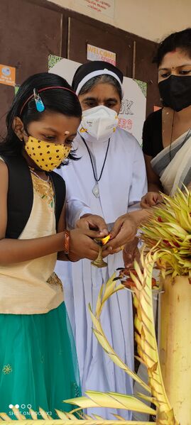 പ്രമാണം:46329 SCHOOL OPENING.jpeg