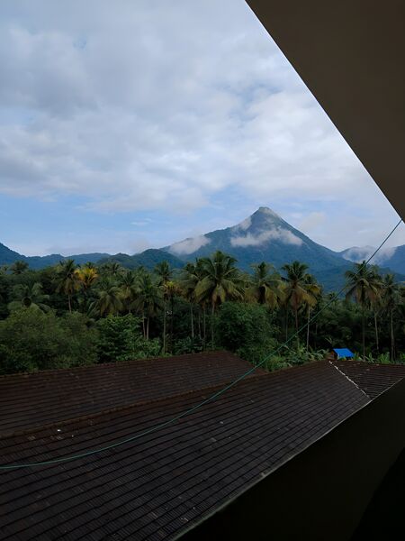 പ്രമാണം:47090 view from school.jpeg