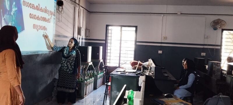 പ്രമാണം:48100 HITEC CLASS.jpeg