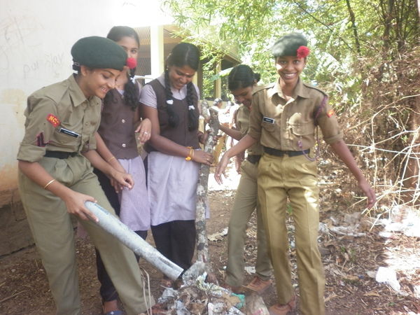 എൻ സി സി കേഡറ്റുകൾ സാമൂഹ്യസേവനത്തിൽ