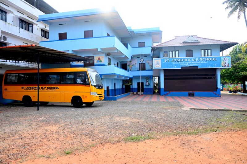 പ്രമാണം:School photo 26254.jpeg