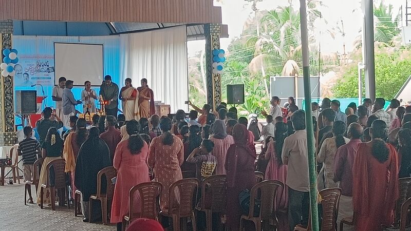 പ്രമാണം:23004 പ്രവേശനോത്സവം 9.jpg