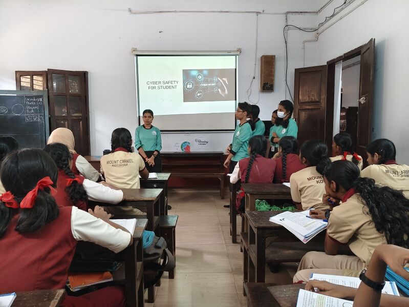 പ്രമാണം:33025 Cyber security Students.jpg