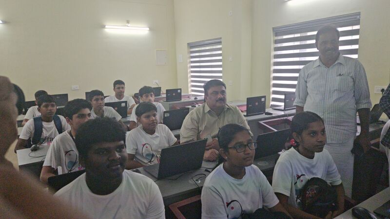 പ്രമാണം:41075 lab 2025(2).jpg