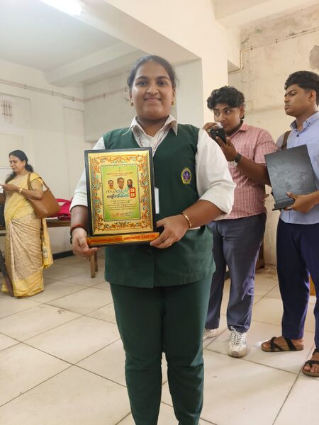 പ്രമാണം:43085 oly5.jpeg