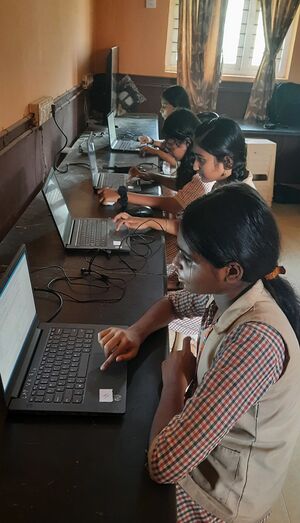 English language lab.jpg