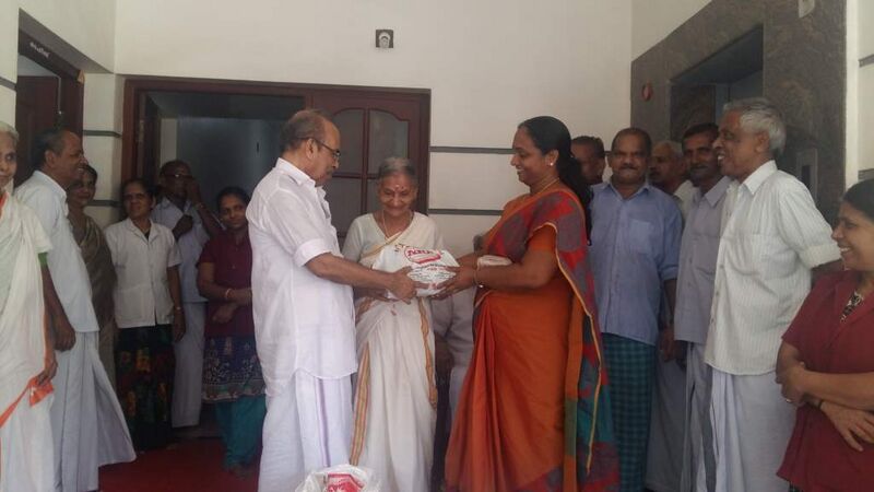 പ്രമാണം:Kadambur charity 5.jpg