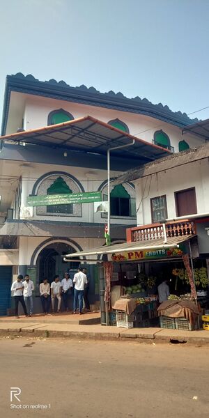 പ്രമാണം:13656 Kannadiparamba Town Badr Juma Masjid.jpg