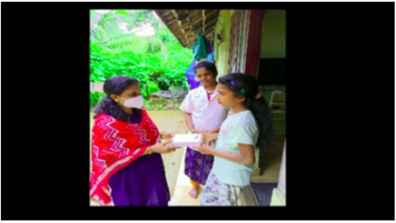 പ്രമാണം:15051 mobile free.jpg