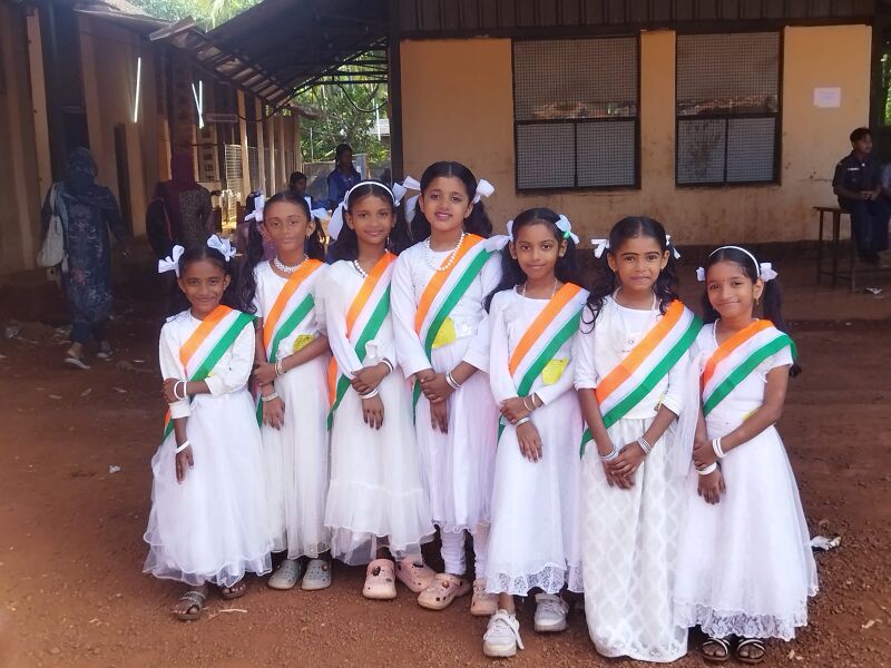 പ്രമാണം:19862 indpndnce 2.jpg