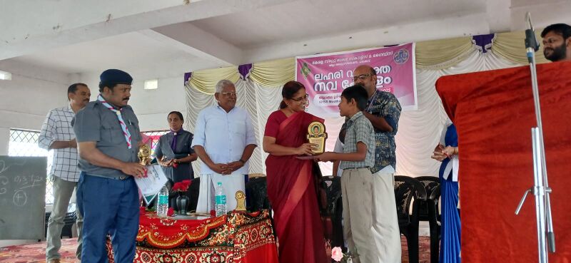 പ്രമാണം:21060 khs laharivimuktha1.jpg