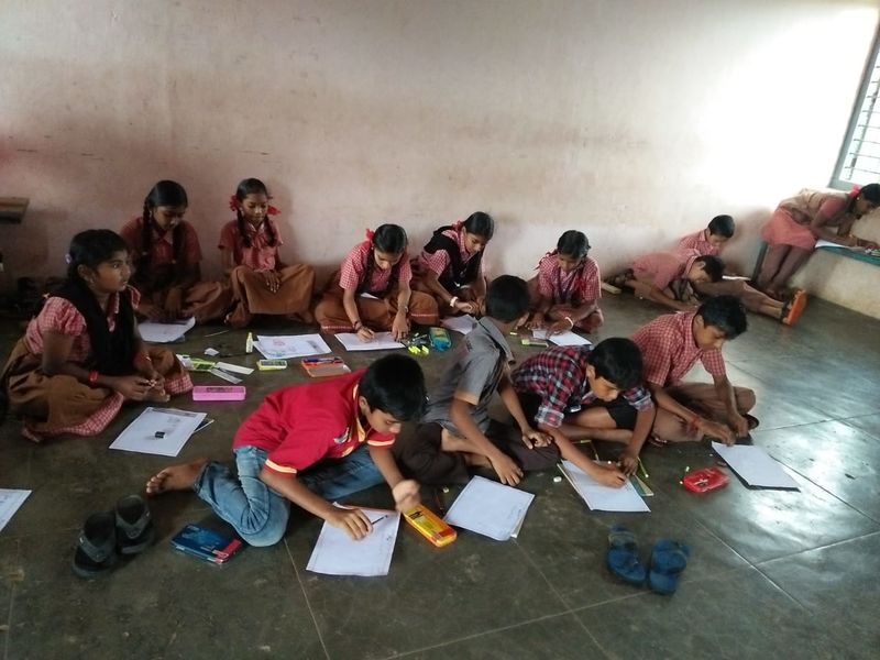 പ്രമാണം:21068 lahari3.jpg