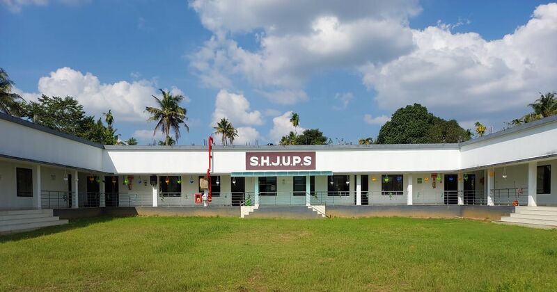 പ്രമാണം:25258 front.jpeg