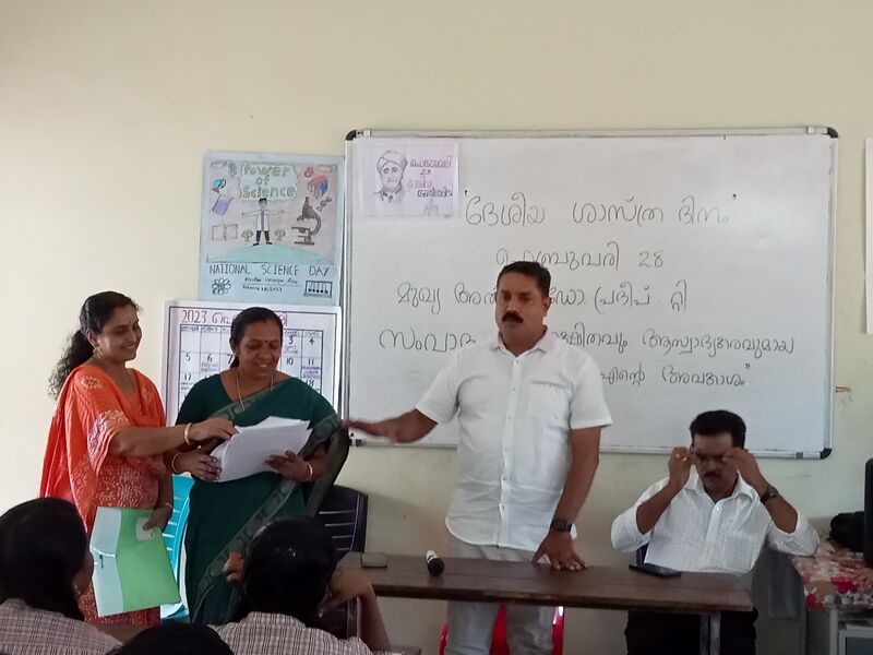 പ്രമാണം:34006 sasthradinam2.jpg