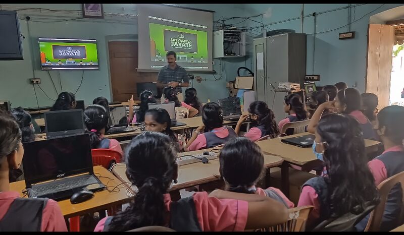 പ്രമാണം:34024 lk സത്യ 1.jpg