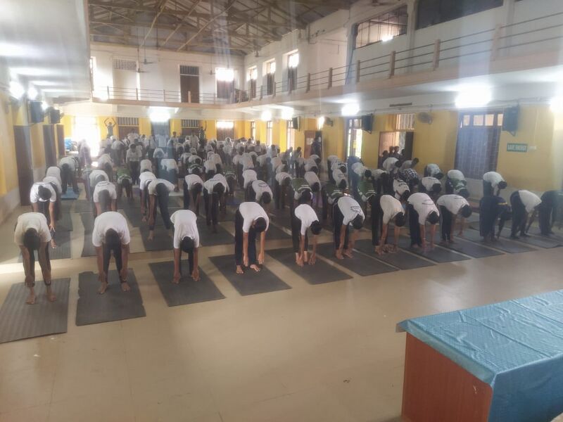 പ്രമാണം:36037 yoga 2.jpg