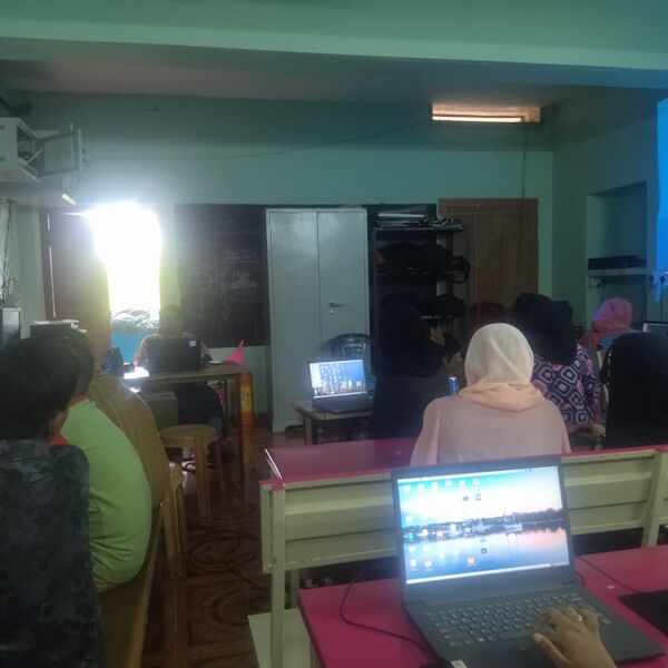 പ്രമാണം:42061 213.jpg