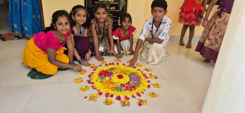 പ്രമാണം:42302- Onam celebration 2025-26.jpg