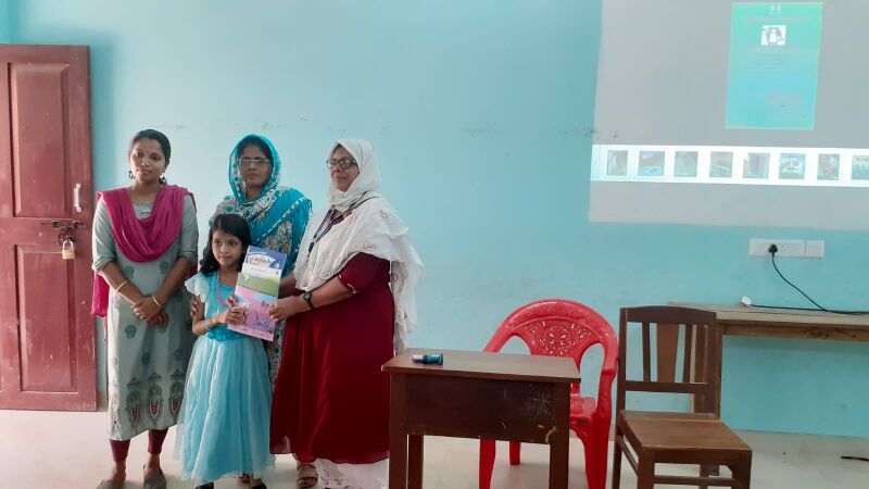 പ്രമാണം:43332-hitech room.jpg