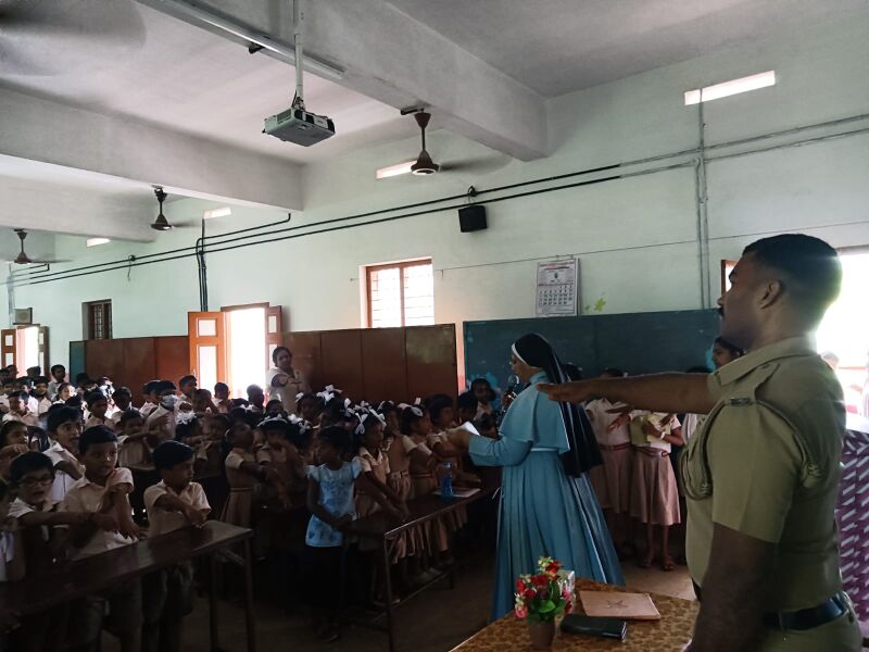 പ്രമാണം:Drug campain3.jpg