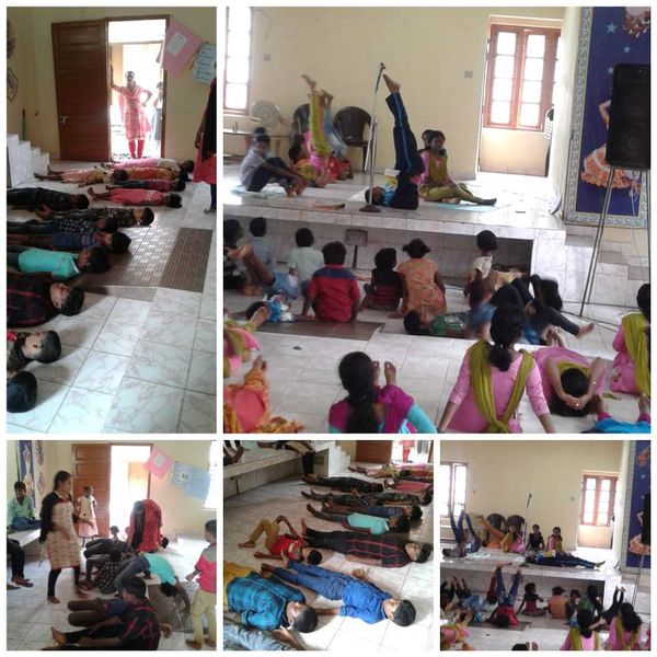 പ്രമാണം:Yoga day37263.jpg