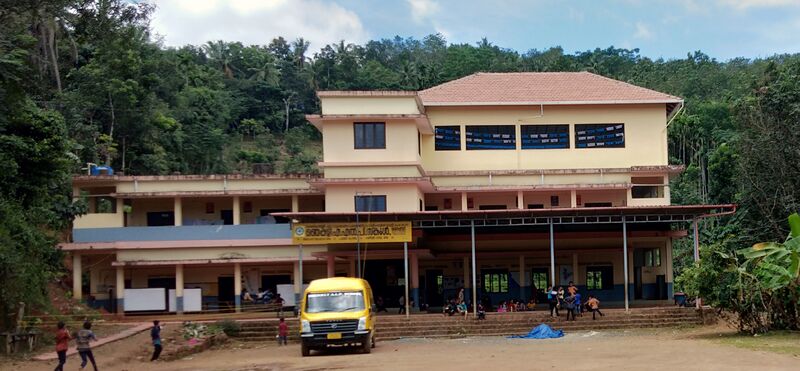 പ്രമാണം:ഞെക്ലി സ്കൂൾ.JPG