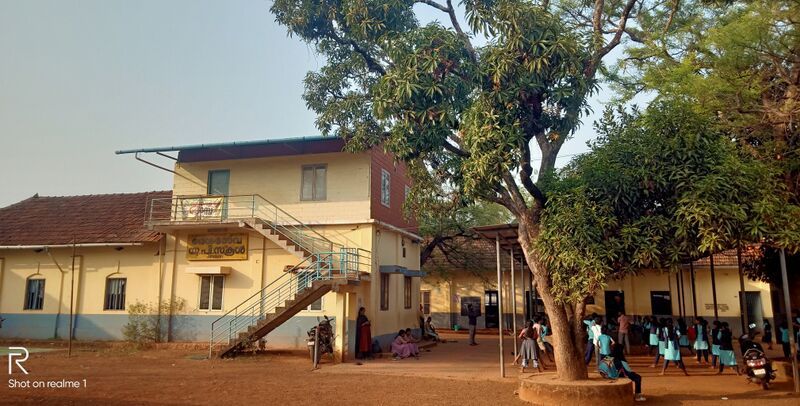 പ്രമാണം:13656 Desaseva U.P School.jpg