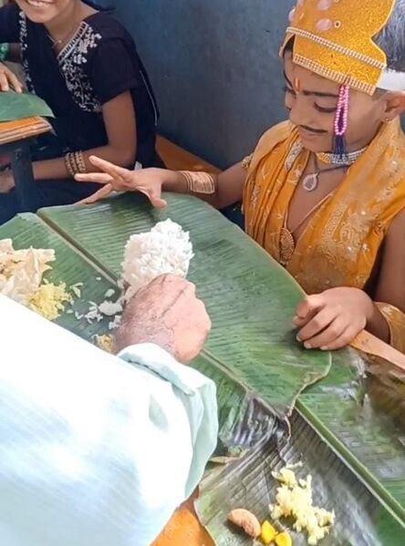 പ്രമാണം:19826 onam i.jpeg