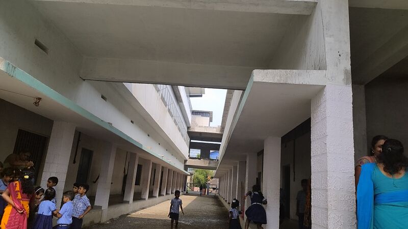 പ്രമാണം:21552 hi tech building.jpg