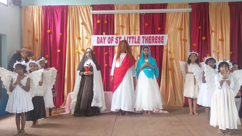 പ്രമാണം:25858 school day2025.jpeg