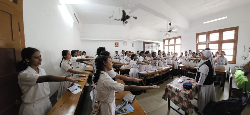 പ്രമാണം:26084 drug awarness class 2025-26.jpg