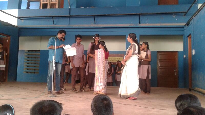 പ്രമാണം:44055 kalolsavam cerfitro.jpg