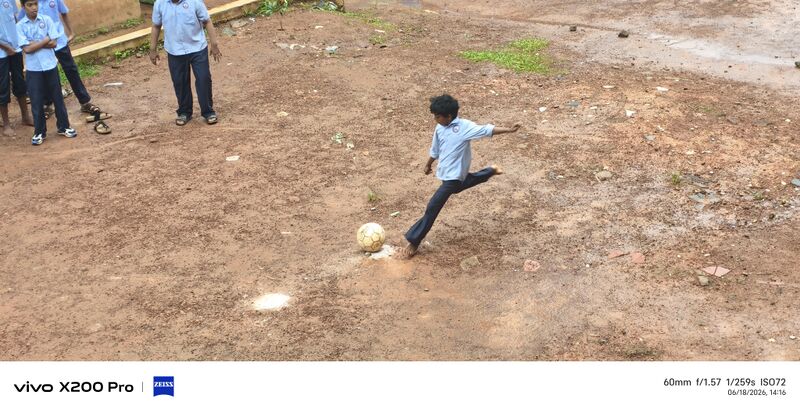 പ്രമാണം:47027 -KKD BEST KWIK 01.jpg