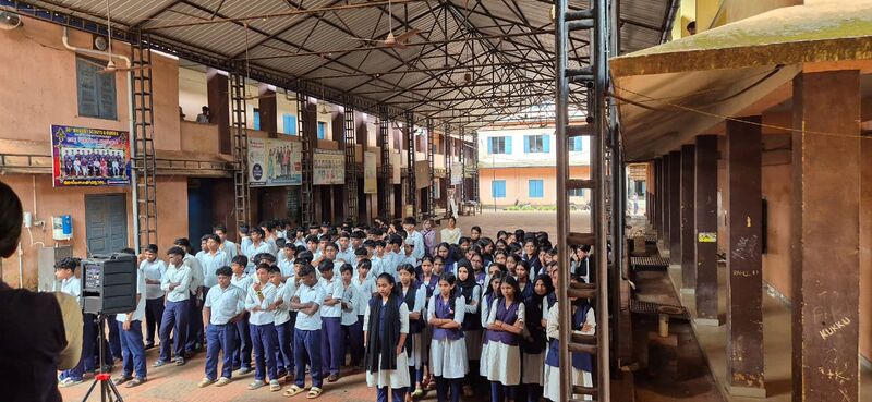 പ്രമാണം:48041..സ്കൂൾ അസ്സംബ്ലി.JPG