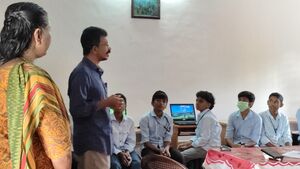 BS25 KLM 40033 1.jpg