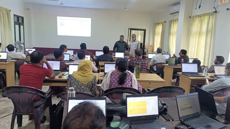 പ്രമാണം:Drcmlp training 8 15.jpg