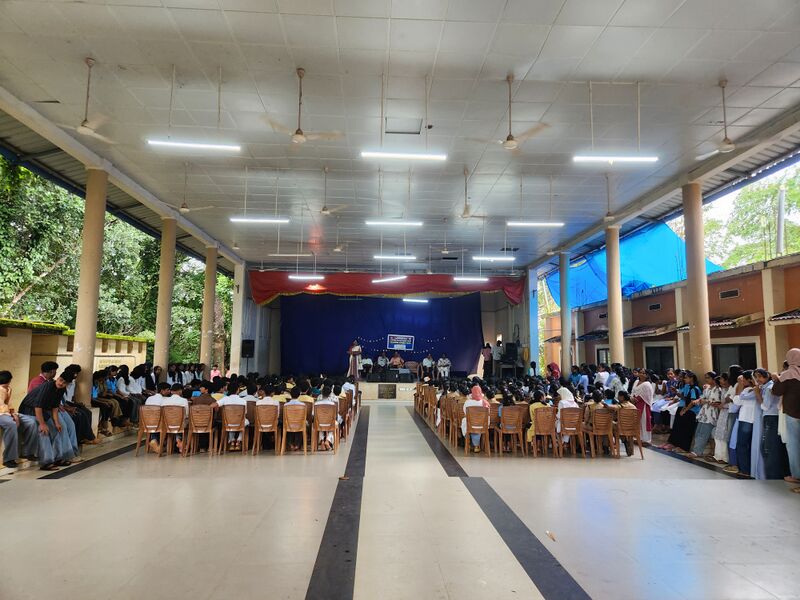 പ്രമാണം:13034 school5.jpg